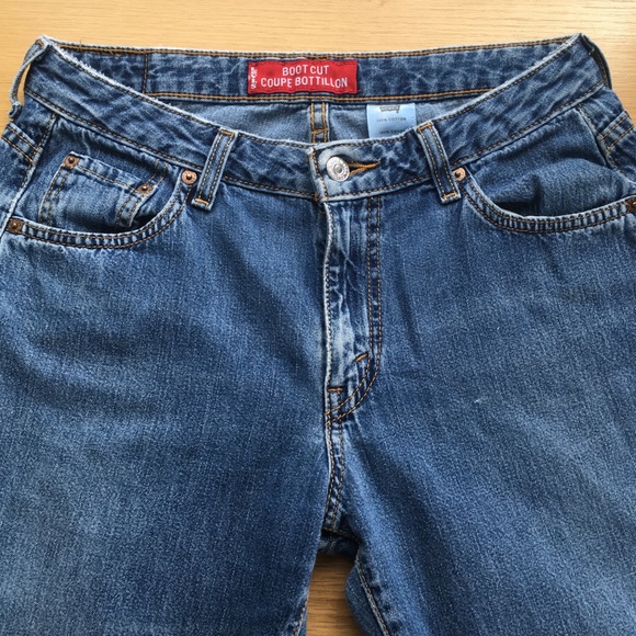 Levi’s Cropped Women’s Bootcut Jeans - Picture 4 of 6